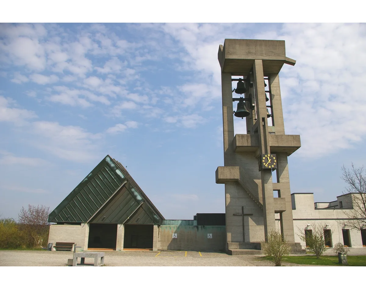 Die Kirchenpflege stellte die These auf, dass es langfristig nur noch die Kirche in Effretikon geben wird. Eine Kirche aus Beton steht in Effretikon.